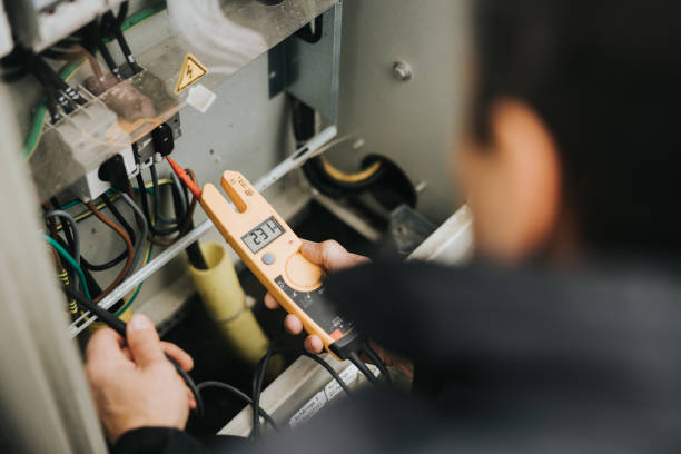 Best Circuit Breaker Repair  in East Massapequa, NY